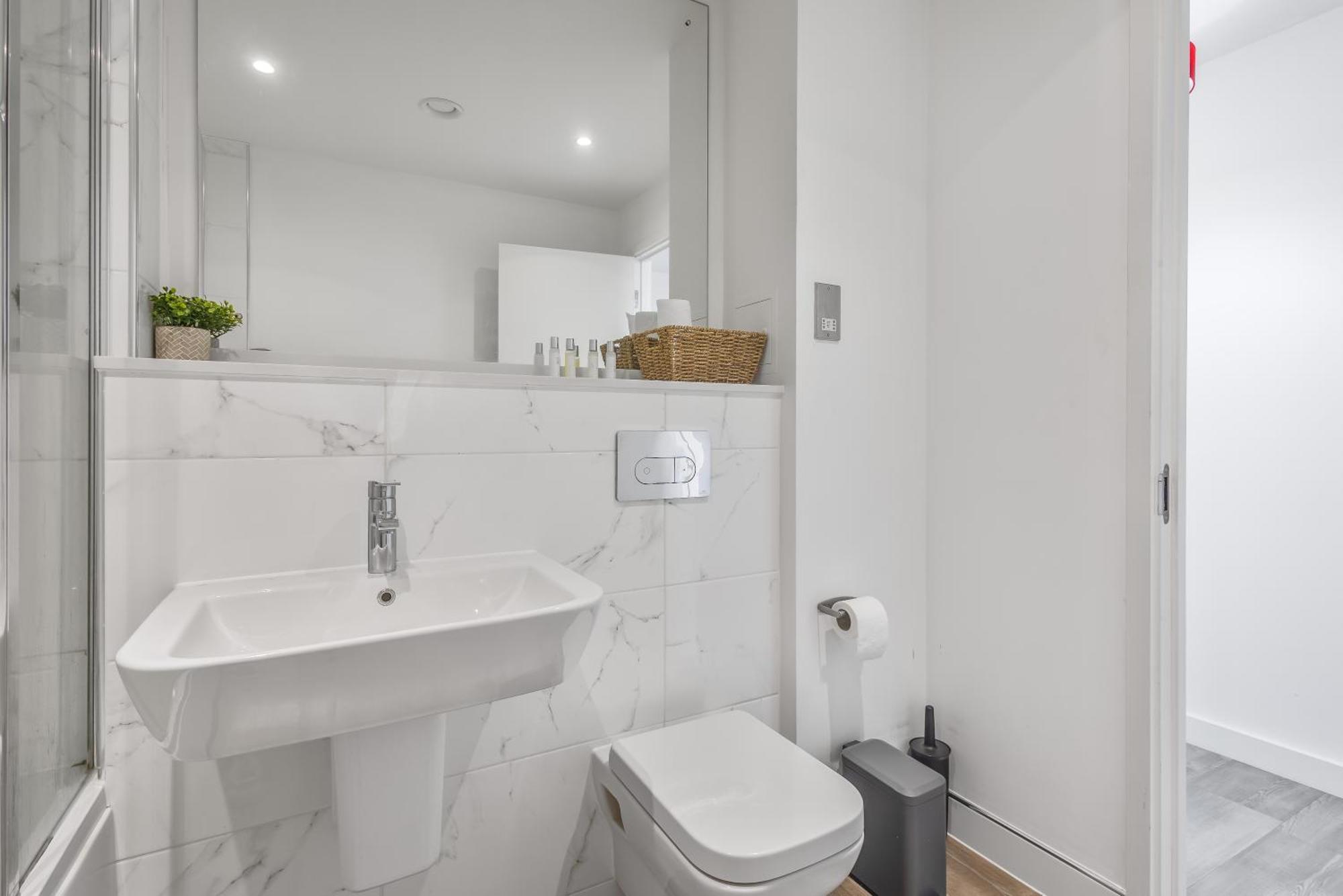 Luxury 2 Bedroom Apartment, On Broad Street! Бірмінгем Екстер'єр фото